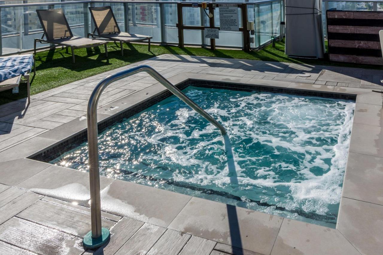Seashore Resort - 2 Bedroom Right On The Beach Direct Ocean-View With Amenities On The Rooftop 好莱坞 外观 照片